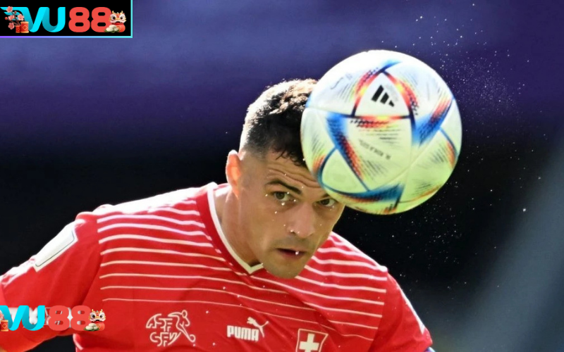 Granit Xhaka tiếp tục viết nên lịch sử