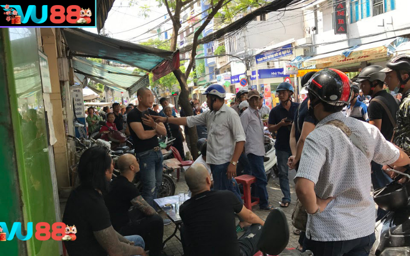 Mơ thấy nhiều người đòi nợ mình đánh số nào may mắn?